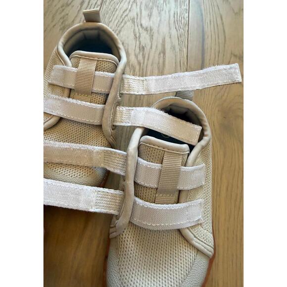 Whitin Children's Size 9.5/10 Shoes - Picture 3 of 5